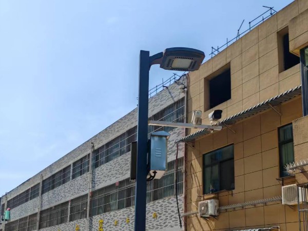 安裝智能視頻監(jiān)控系統(tǒng)