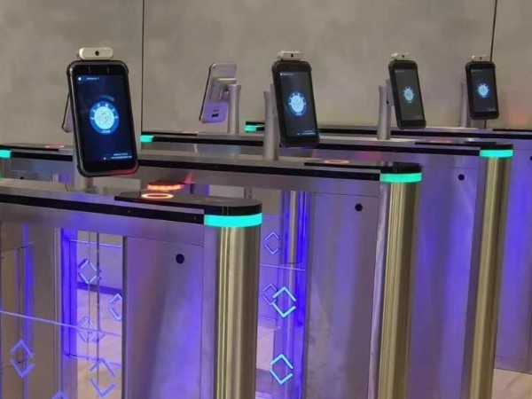 都已經(jīng)到了人臉識別門禁時(shí)代了，你還在用傳統(tǒng)門禁嗎？